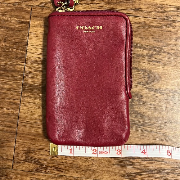 Coach deep red wristlet - Picture 8 of 8
